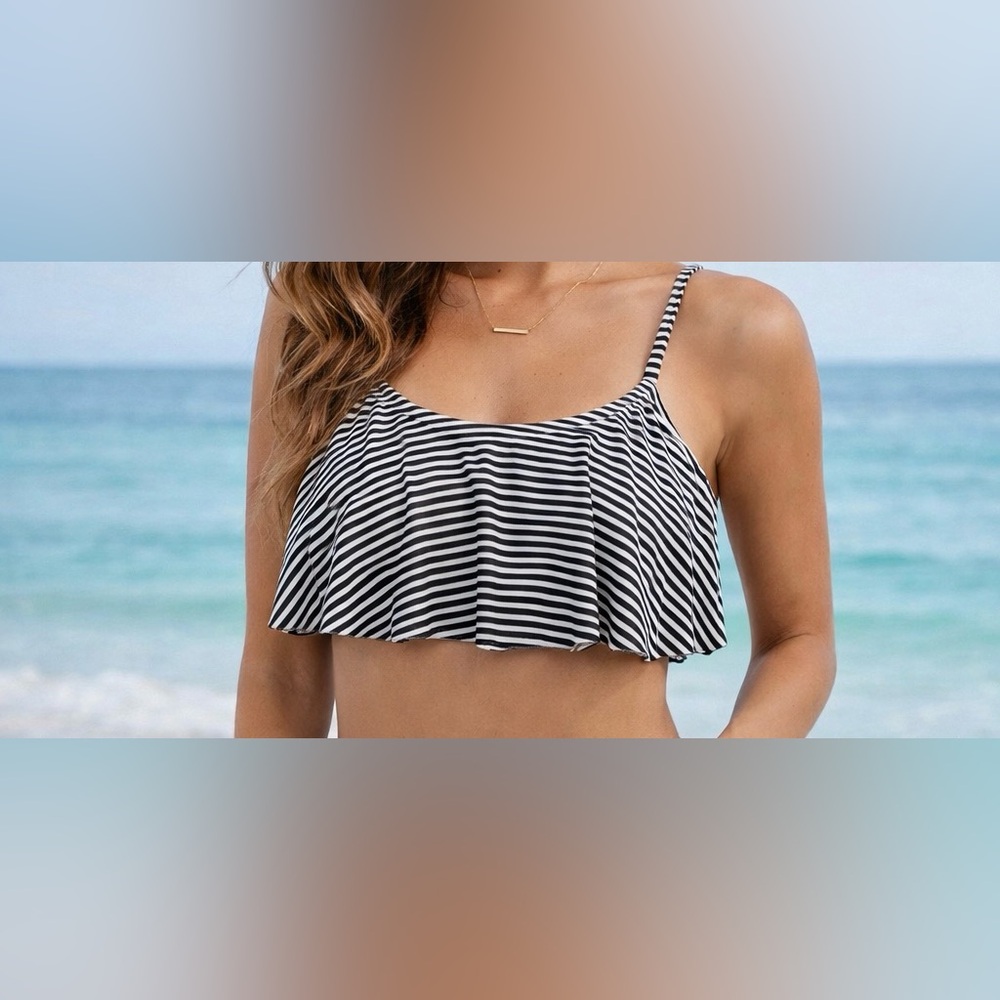 Xhilaration Black White Striped Flounce Bikini Top Size M
